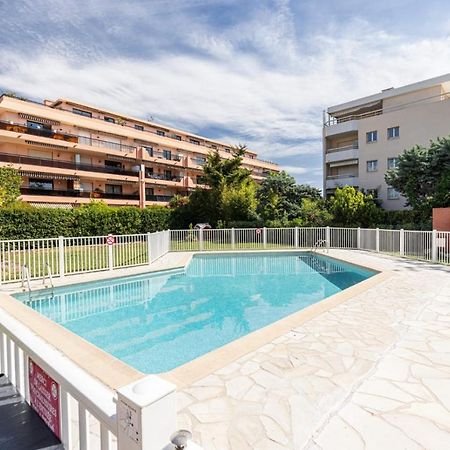 Pretty Studio Swimming Pool And Sea Cagnes-sur-Mer Exterior photo