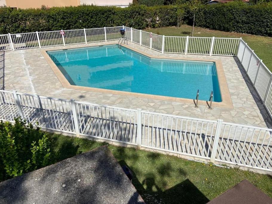 Pretty Studio Swimming Pool And Sea Cagnes-sur-Mer Exterior photo