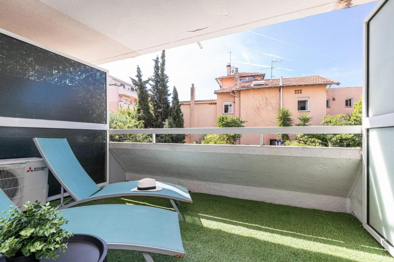 Pretty Studio Swimming Pool And Sea Cagnes-sur-Mer Exterior photo
